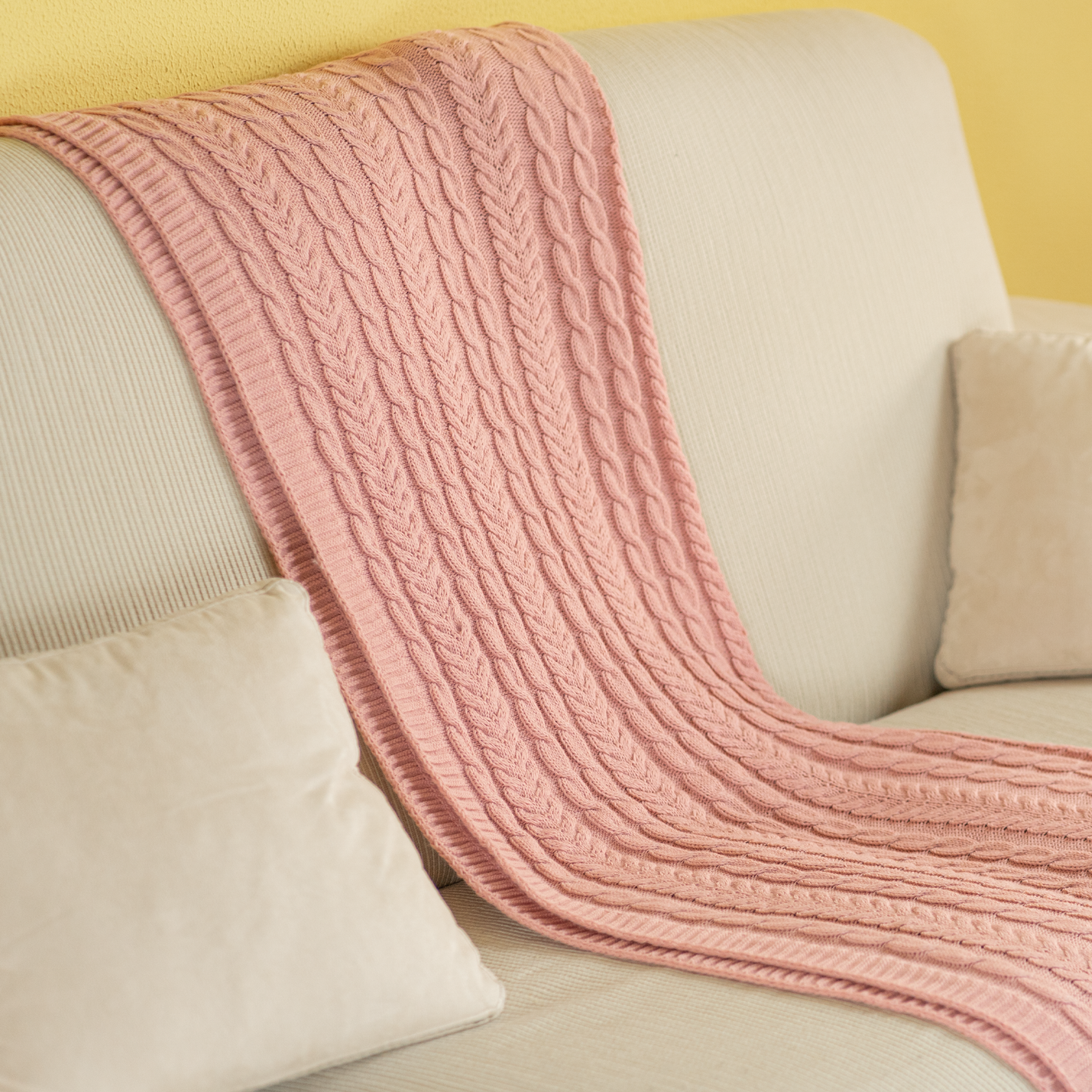 PINK LAUREL TRICOT BLANKET