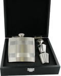 6oz Satin lined flask, funnel & 2 tot cups in wooden box